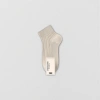 White cotton sweat-absorbing and odor-proof mid-calf socks for both men and women Application Scenario